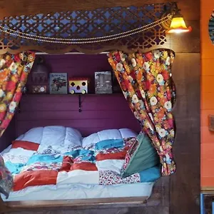 Camping Roulotte Tipergwendiou, Plougonvelin