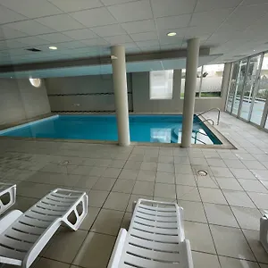 Appartement Avec Sauna Et Piscine Au Bord De Mer, Plougonvelin